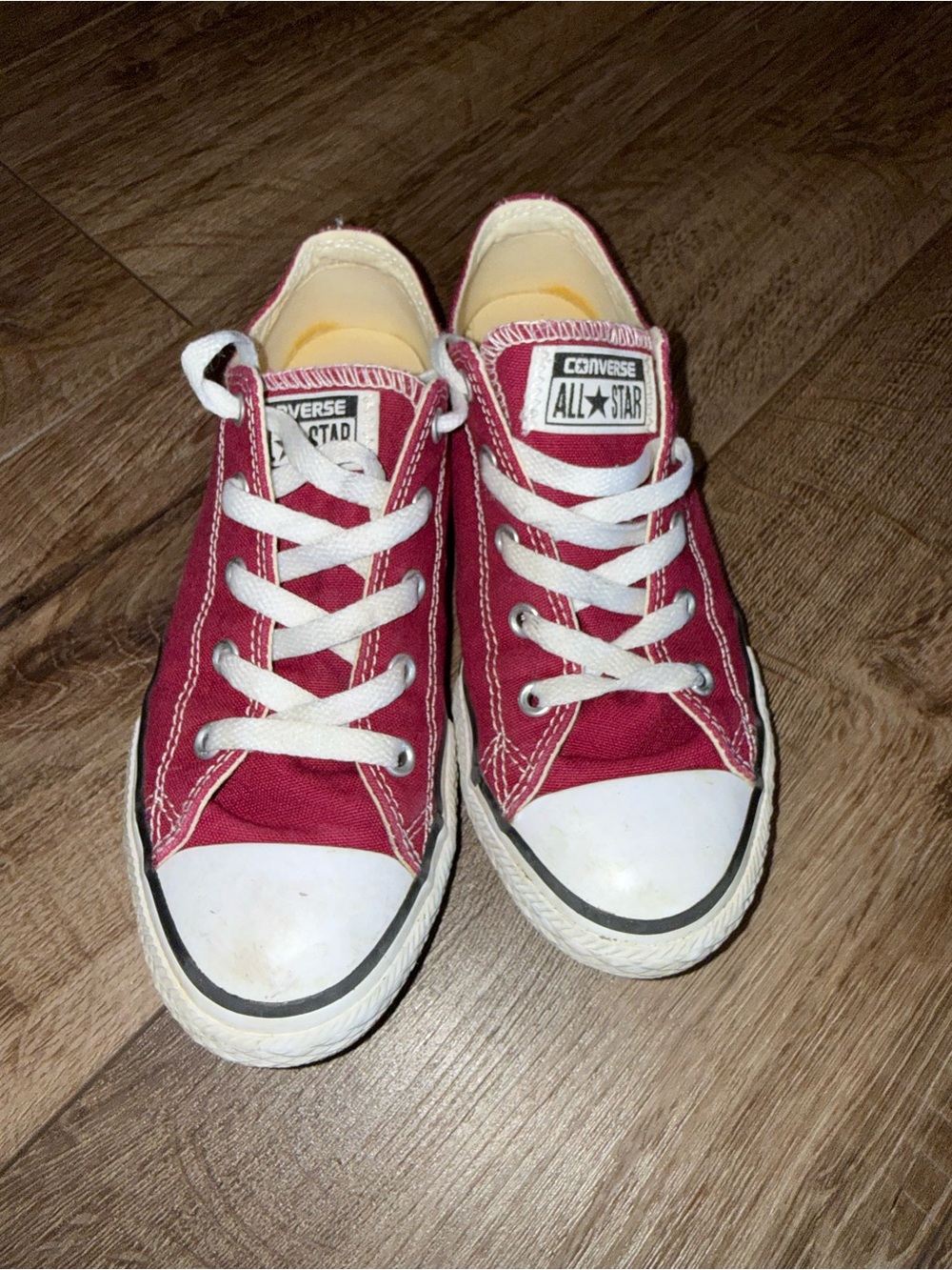 Youth Converse Chuck Taylor All Star Burgundy Sneakers / Shoes - Size 3